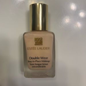 Estée Lauder Foundation